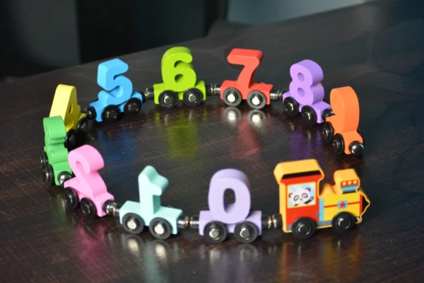 MAGNETIC NUMBER WOODEN TRAIN - Image 6