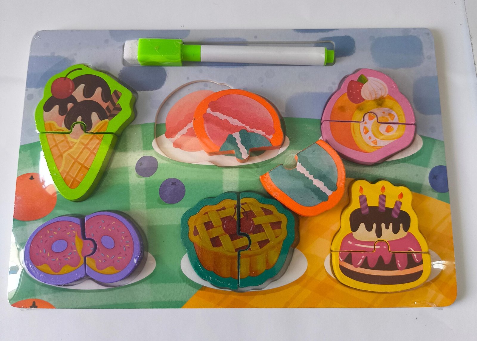 PUZZLE PEGBOARD WITH MARKER - Image 2